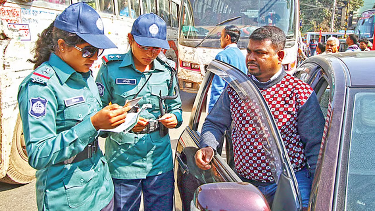 পুলিশে সার্জেন্ট পদে চাকরির সুযোগ, নারী-পুরুষ উভয়েই আবেদন করতে পারবেন